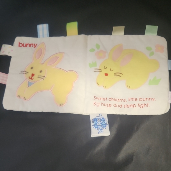 Taggies Sweet Dreams Baby Book with Blue and Yellow Accents - Picture 5 of 11